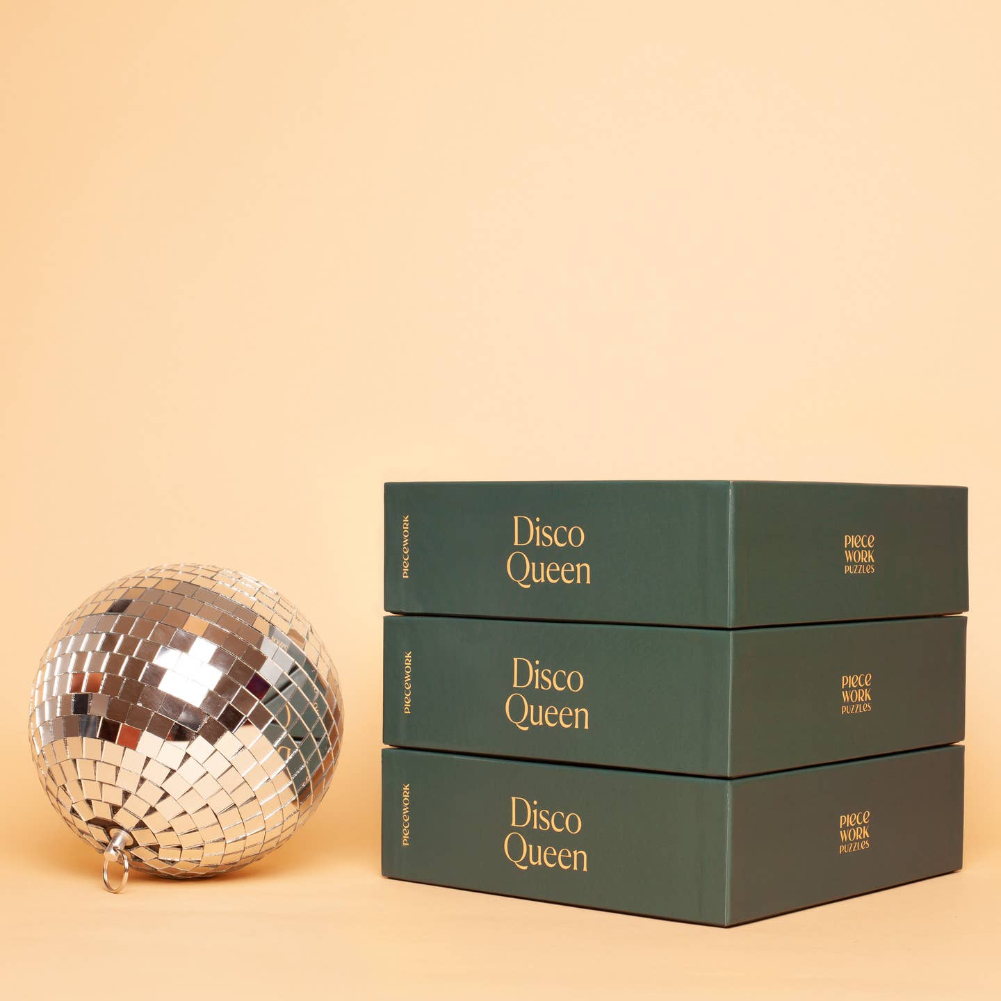 Piecework Puzzles Disco Queen